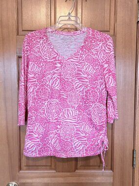 Casey Key Lilly Pulitzer Pink Shell Print 3/4 Sleeve V-Neck Top Medium